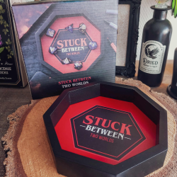 Plateau de dés "Stuck Between Two Worlds"