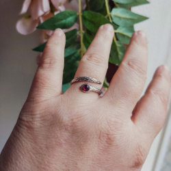Bague Serpent en Grenat