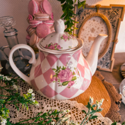 Théière Fleurie Rose & Blanc en Porcelaine – Élégance Romantique