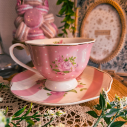 Tasse et Soucoupe Fleurie Rose & Blanc – Charme Romantique