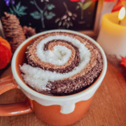 Coffret Mug & Chaussettes « Cinnamon Roll »