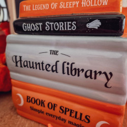Brûleur à Fondants « The Haunted Library » – Pile de Livres Hantés