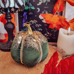 Citrouille décorative en velours vert pailleté