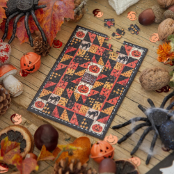Mini puzzle « Patchwork d’Halloween » – Caro From Woodland
